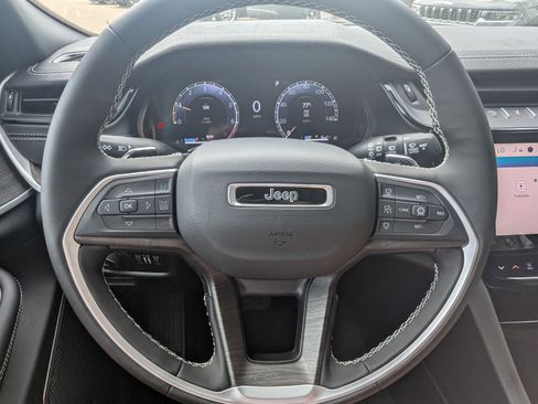 New 2026 Jeep Grand Cherokee Limited RWD image 20