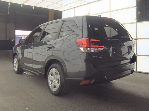 Used 2023 Subaru Forester AWD/4WD image 4