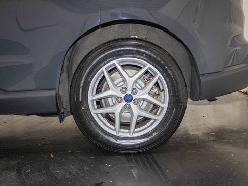 Used 2021 Ford Edge SE image 8