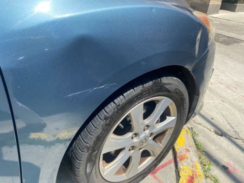 Used 2010 MAZDA MAZDA3 i Touring FWD image 16