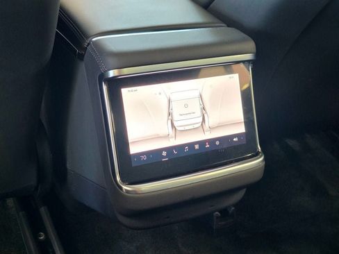 Used 2022 Tesla Model S AWD/4WD image 18