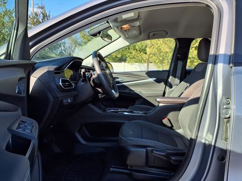 Used 2023 Chevrolet Bolt EUV LT w/ Driver Confidence Package image 19