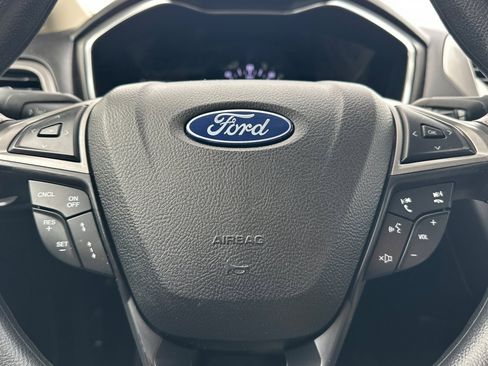 Used 2020 Ford Fusion SE image 22