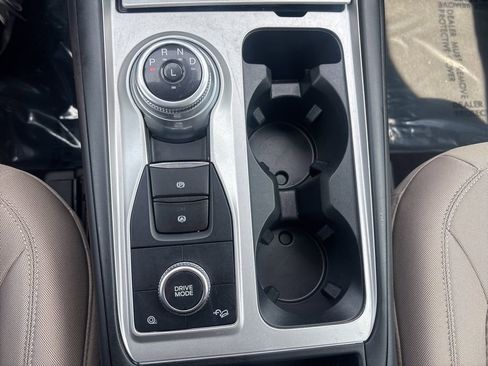 Used 2023 Ford Explorer XLT w/ Class IV Trailer Tow Package image 32