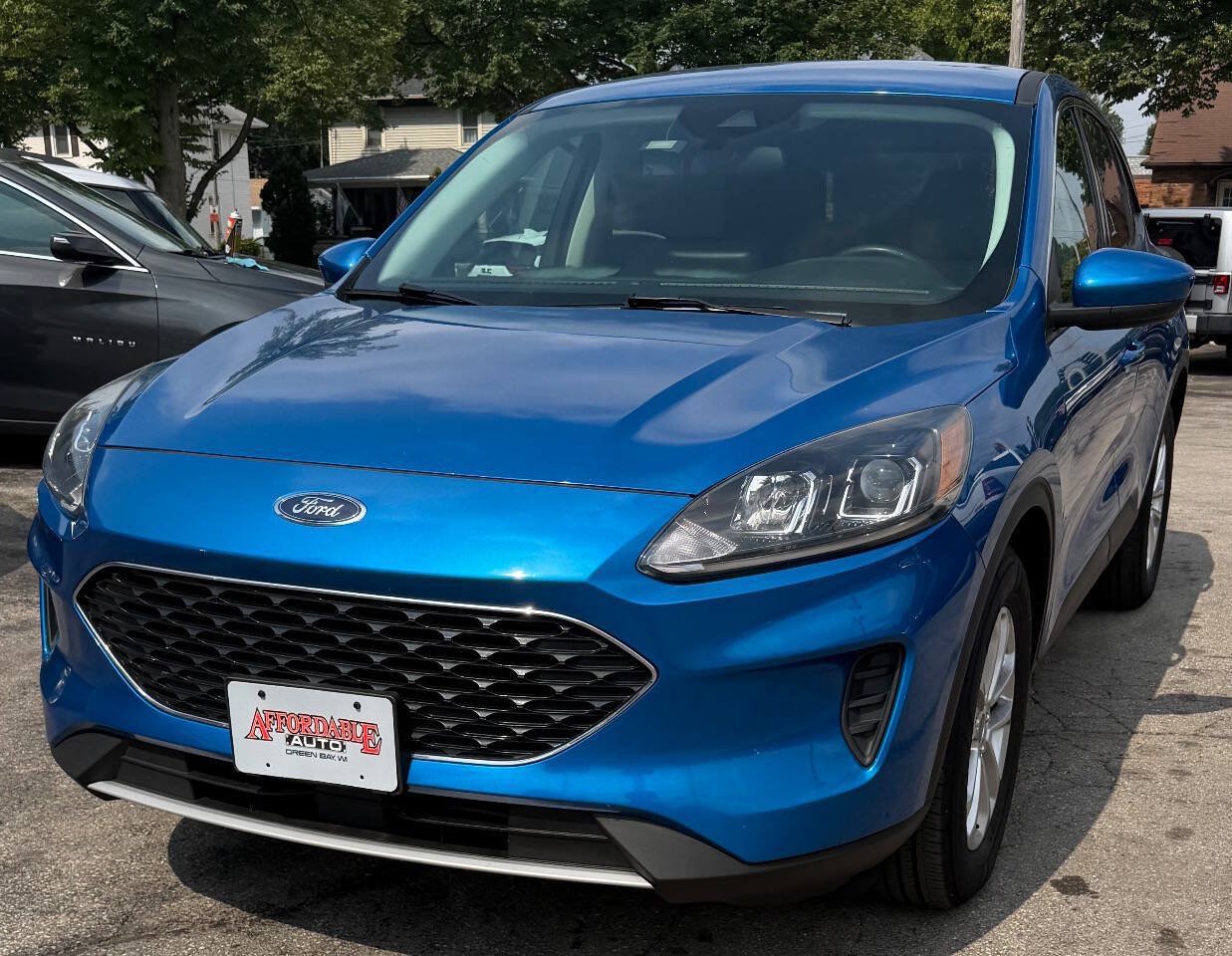 Used 2021 Ford Escape SE w/ Cold Weather Package FWD image 4