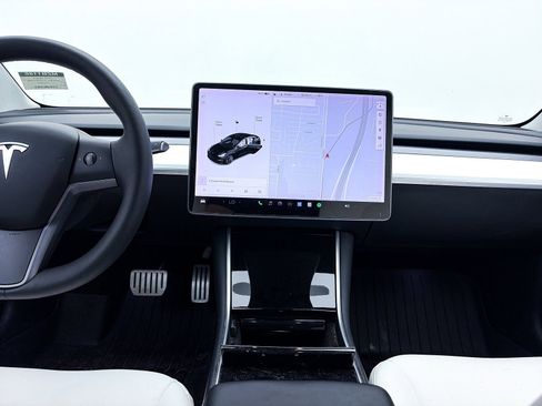 Used 2020 Tesla Model 3 Performance image 6