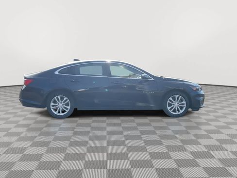 Used 2016 Chevrolet Malibu LT image 9