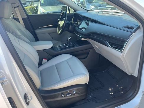 Certified 2023 Cadillac XT4 Premium Luxury w/ Driver Assist Package image 29