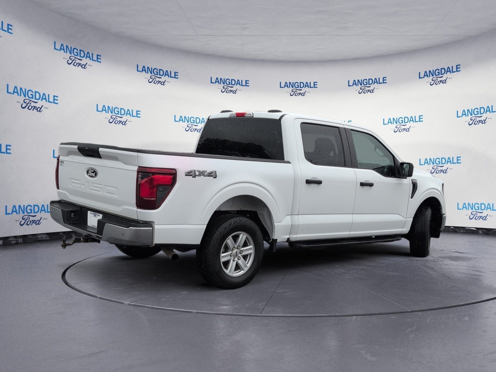 Used 2024 Ford F150 XL w/ Equipment Group 103A High AWD/4WD image 4
