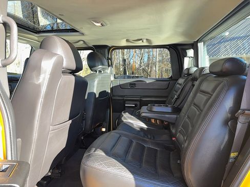 Used 2005 HUMMER H2 SUT w/ Preferred Equipment Group image 9