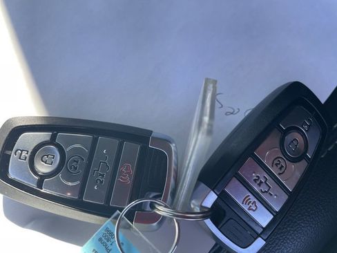 Used 2025 Ford F250 Lariat w/ Chrome Package image 10