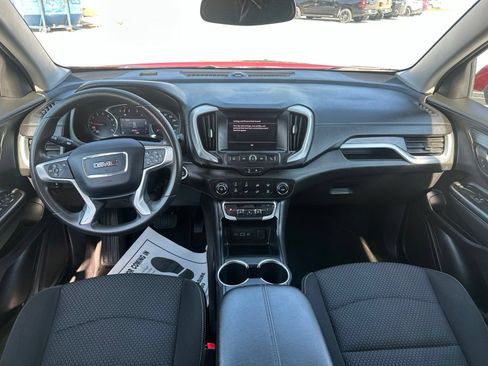 Used 2024 GMC Terrain SLE AWD/4WD image 9