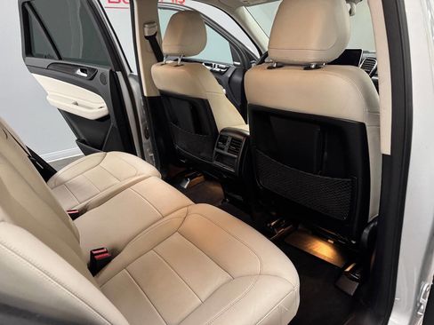 Used 2016 Mercedes-Benz GLE 400 4MATIC image 53