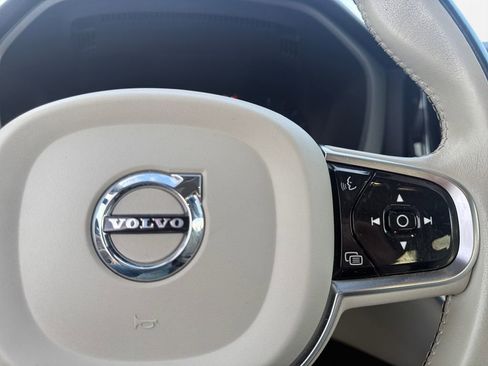 Used 2024 Volvo XC60 B5 Plus image 26