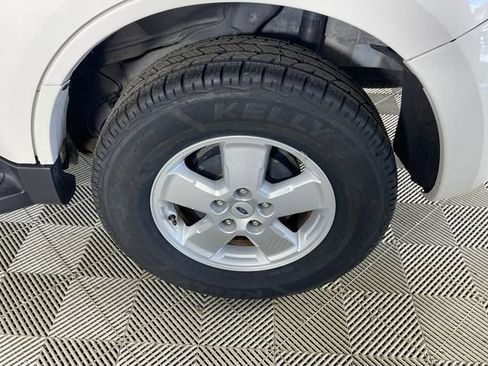 Used 2009 Ford Escape XLT FWD image 18