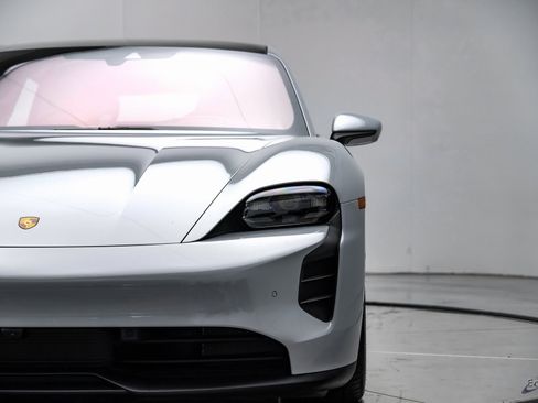 Used 2023 Porsche Taycan GTS w/ Premium Package image 26