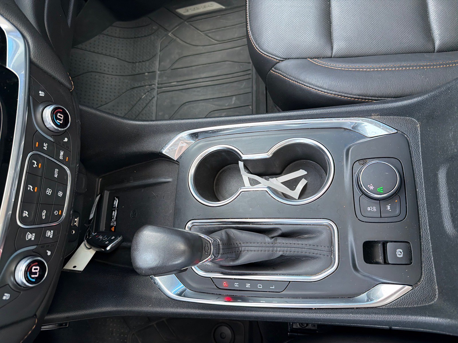 Used 2021 Chevrolet Traverse Premier w/ LPO, Floor Liner Package FWD image 16