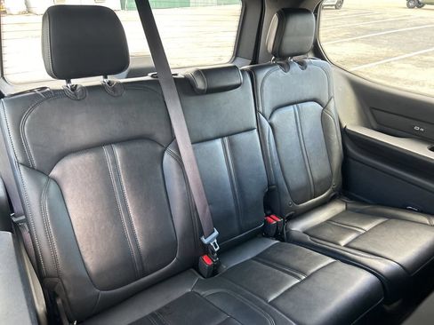 Used 2023 Jeep Wagoneer Series III w/ Preferred Equipment Group RWD image 25