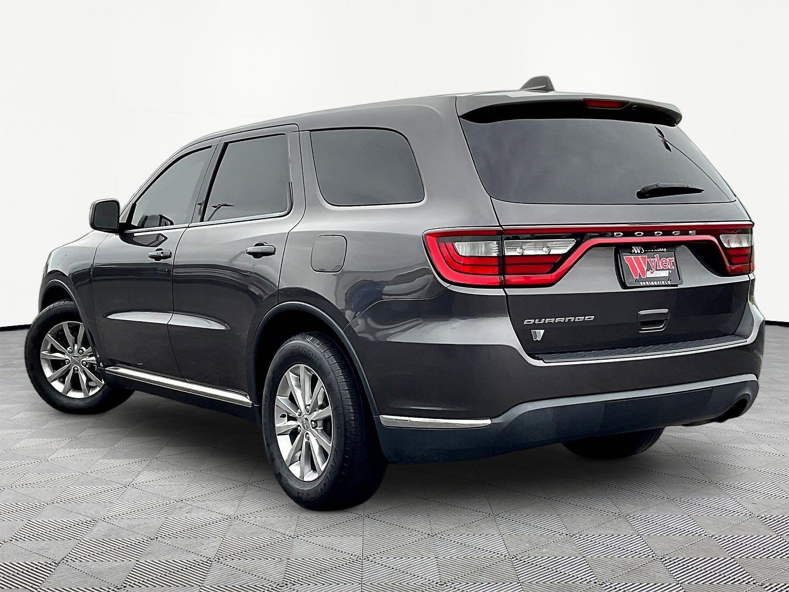 Used 2018 Dodge Durango SXT w/ 3rd Row Seating Group RWD image 4