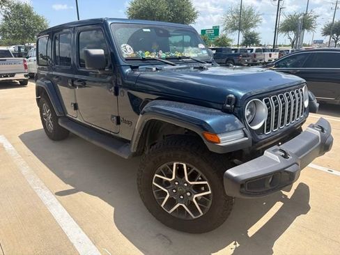 Used 2025 Jeep Wrangler Unlimited Sahara w/ Safety Group AWD/4WD image 2