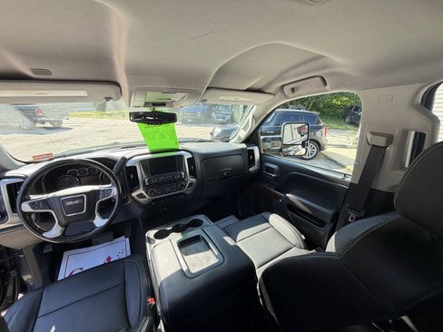 Used 2018 GMC Sierra 1500 SLE w/ SLE Value Package AWD/4WD image 14