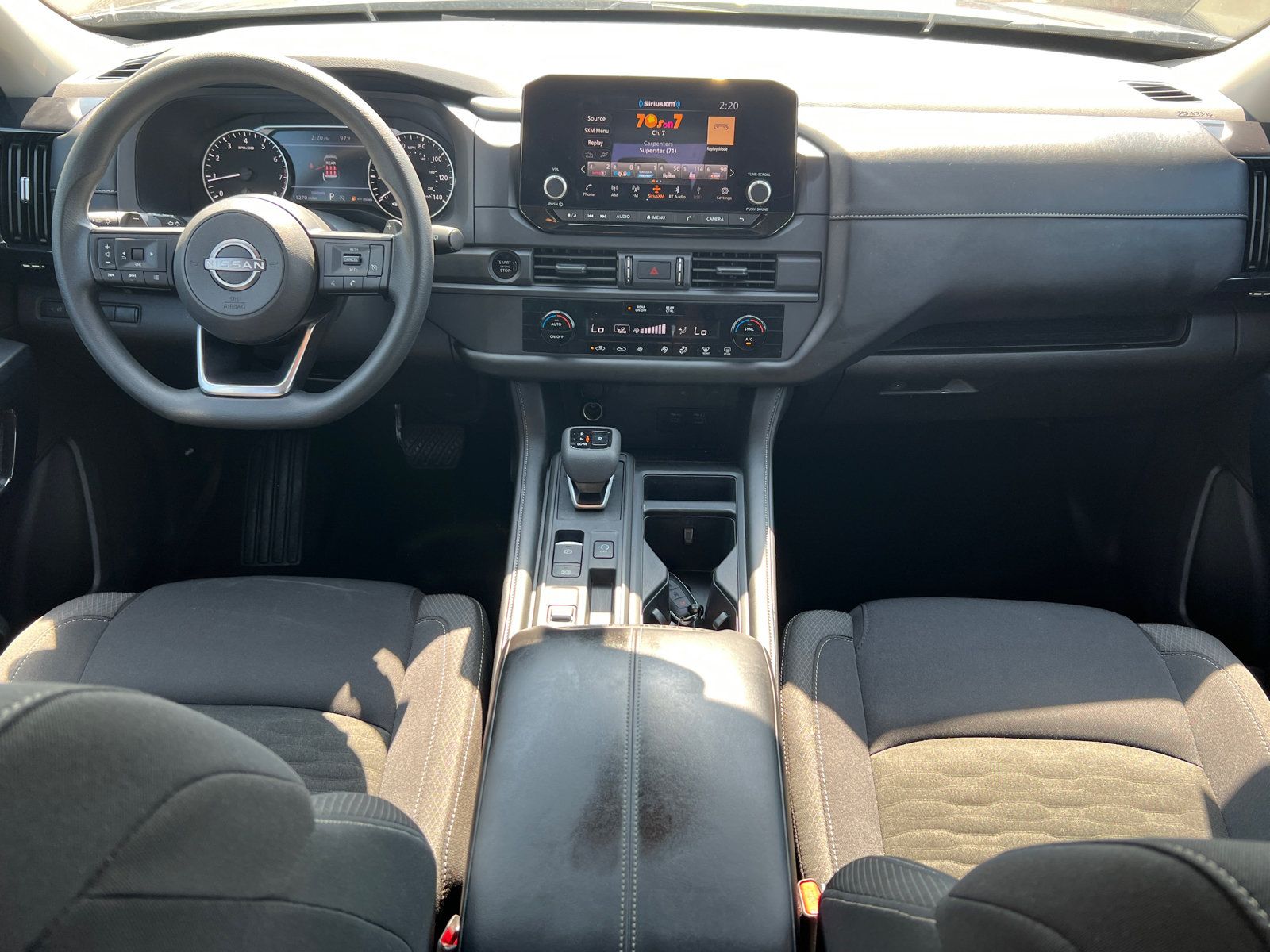Used 2025 Nissan Pathfinder S FWD image 23