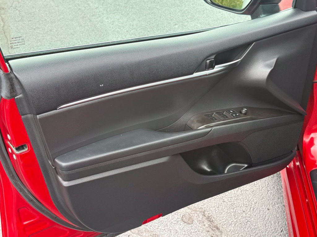 Used 2021 Toyota Camry SE AWD/4WD image 13