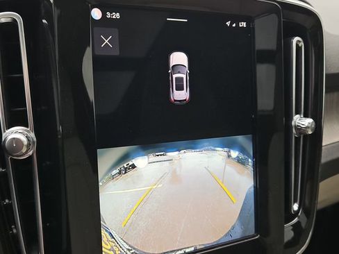 Used 2023 Volvo XC40 B4 Plus w/ Driver Assist Package FWD image 21