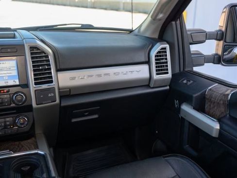 Used 2017 Ford F250 Lariat w/ Lariat Ultimate Package image 13