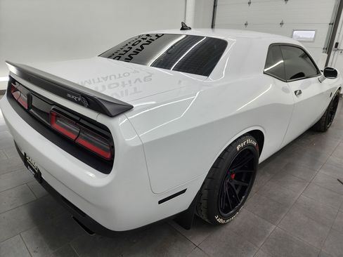 Used 2017 Dodge Challenger SRT Hellcat RWD image 5