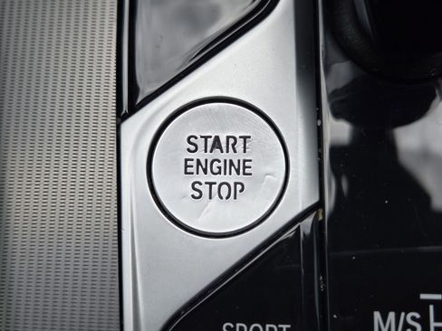 Used 2021 BMW X5 xDrive40i w/ Premium Package 2 image 31