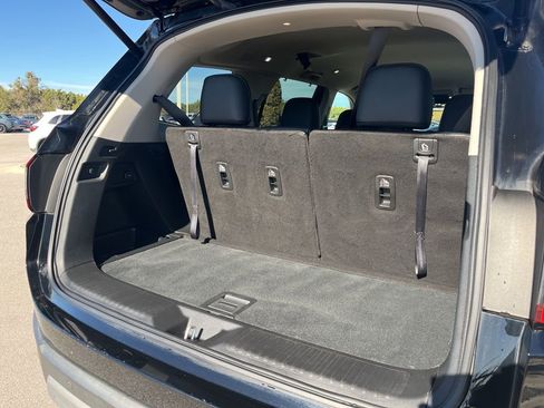 Used 2023 Honda Pilot EX-L image 8