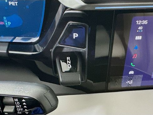 New 2026 Porsche Macan 4S Electric AWD/4WD image 19