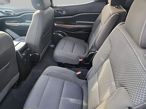 Used 2023 GMC Acadia SLE w/ Driver Convenience Package image 8