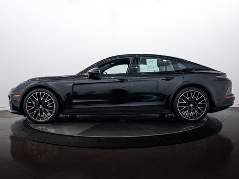 Certified 2024 Porsche Panamera 4 image 2