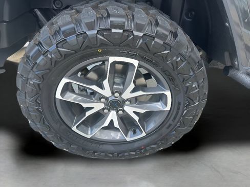 Used 2024 Jeep Wrangler Unlimited AWD/4WD image 31