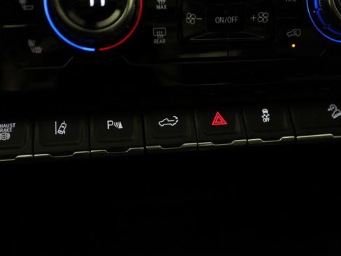 Used 2024 GMC Sierra 2500 Denali w/ Denali Reserve Package AWD/4WD image 29