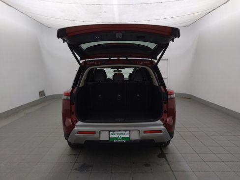 Used 2022 Nissan Pathfinder SL FWD image 29