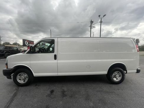 Used 2021 Chevrolet Express 2500 Extended w/ Driver Convenience Package image 4