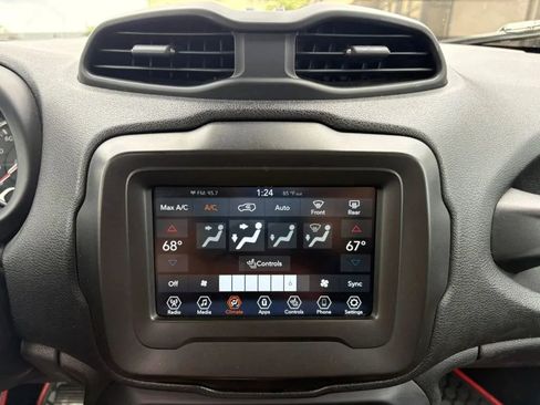 Used 2020 Jeep Renegade Trailhawk w/ Cold Weather Group AWD/4WD image 12
