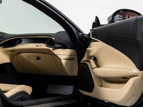 Certified 2023 Ferrari Roma image 46