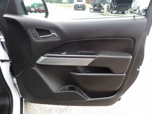 Used 2022 Chevrolet Colorado LT w/ Fleet Safety Package image 33