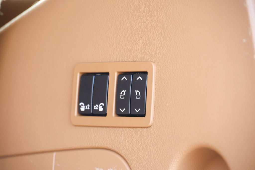 Used 2015 Cadillac Escalade Platinum AWD/4WD image 39