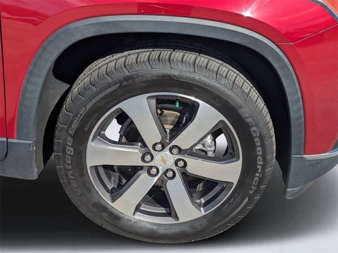 Used 2020 Chevrolet Traverse LT w/ LT Premium Package image 10