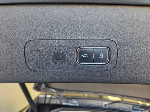 Used 2023 Lincoln Aviator Reserve AWD/4WD image 19