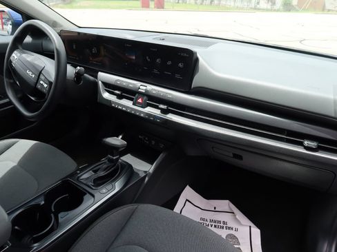 Used 2025 Kia K4 FWD image 10