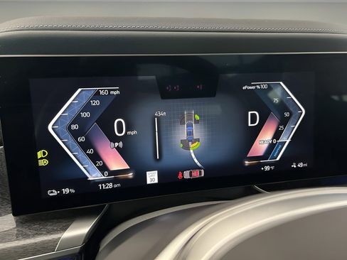 Used 2023 BMW i7 xDrive60 image 15