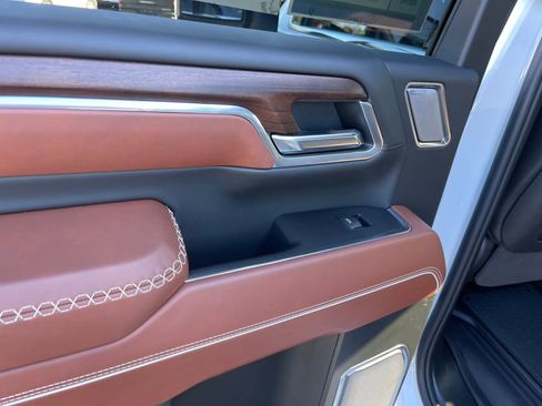 Used 2025 GMC Sierra 2500 Denali Ultimate image 21