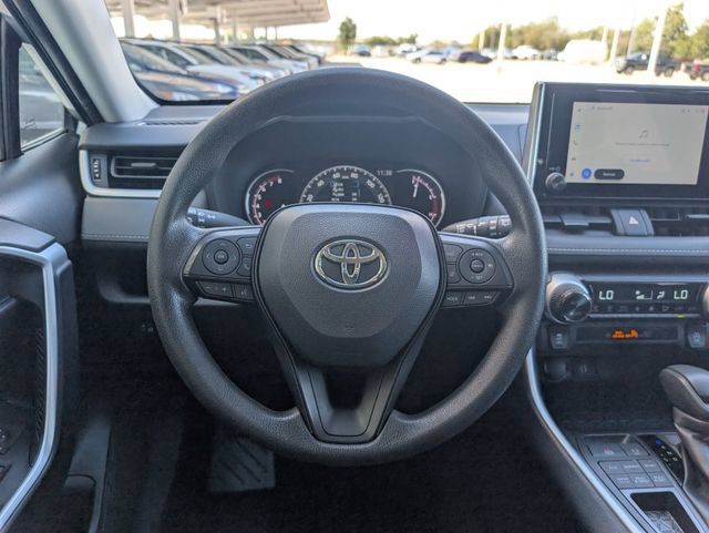 Used 2025 Toyota RAV4 XLE AWD/4WD image 23
