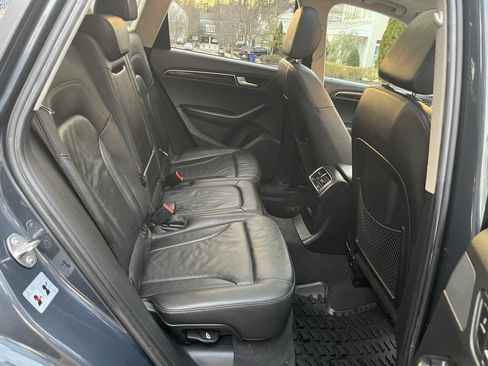Used 2011 Audi Q5 2.0T Premium image 16